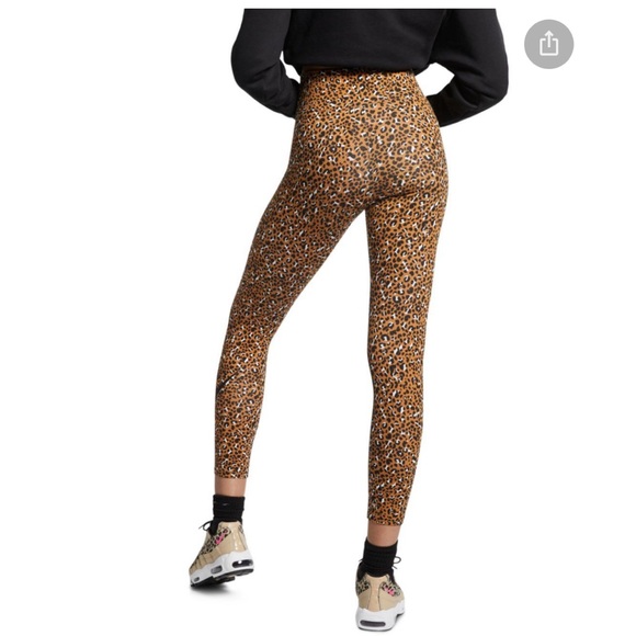 Nike Sportswear Animal / Leopard Print Leggings - Picture 6 of 11